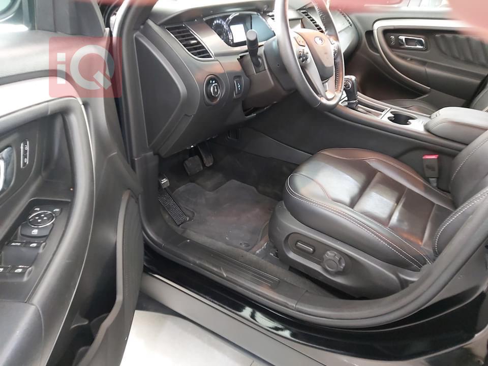 Ford Taurus